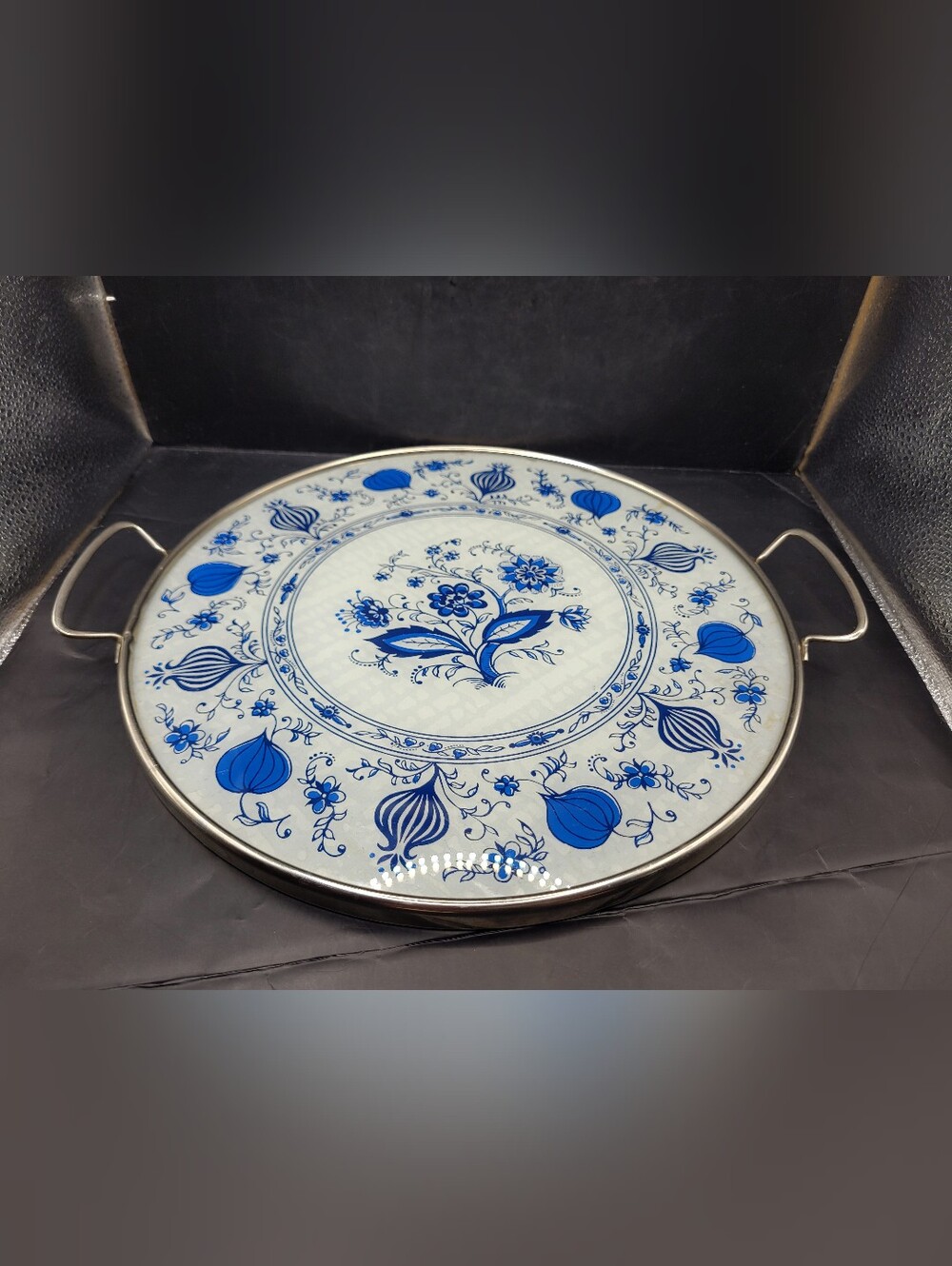 Vintage Blue Onion Serving Tray Round Glass Metal Trim Handles Cutting Board